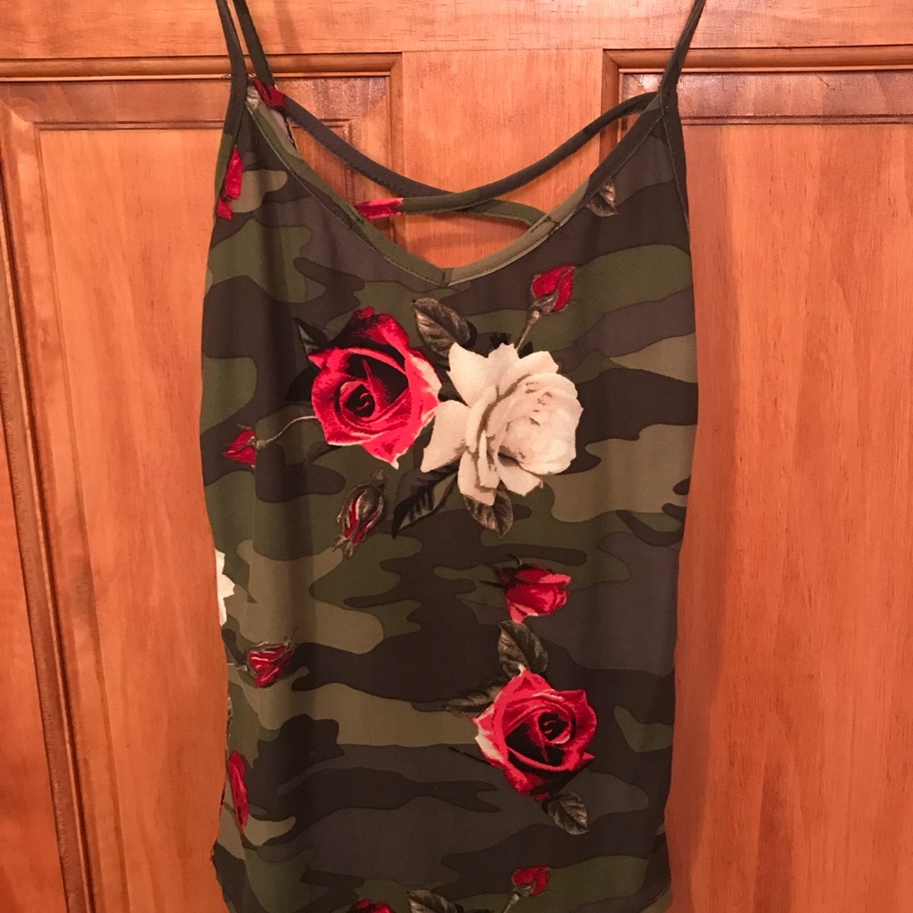 Camo + floral 😍😍